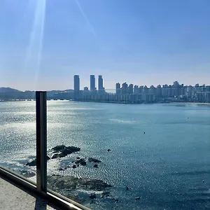 H Avenue Gwanganri ** Пусан
